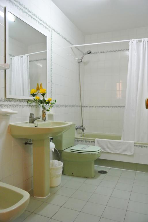 Apartamentos Venecia Roquetas de Mar Habitación foto